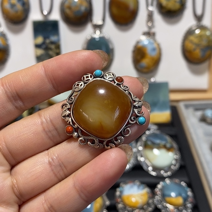 蛇纹石玉银S925镶嵌颈饰