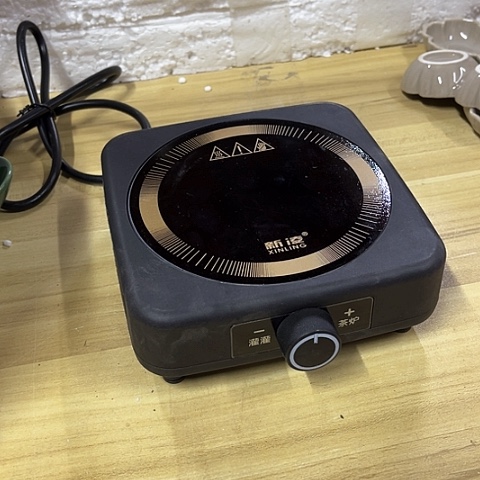 微瑕，13厘米电陶炉800瓦小号黑色