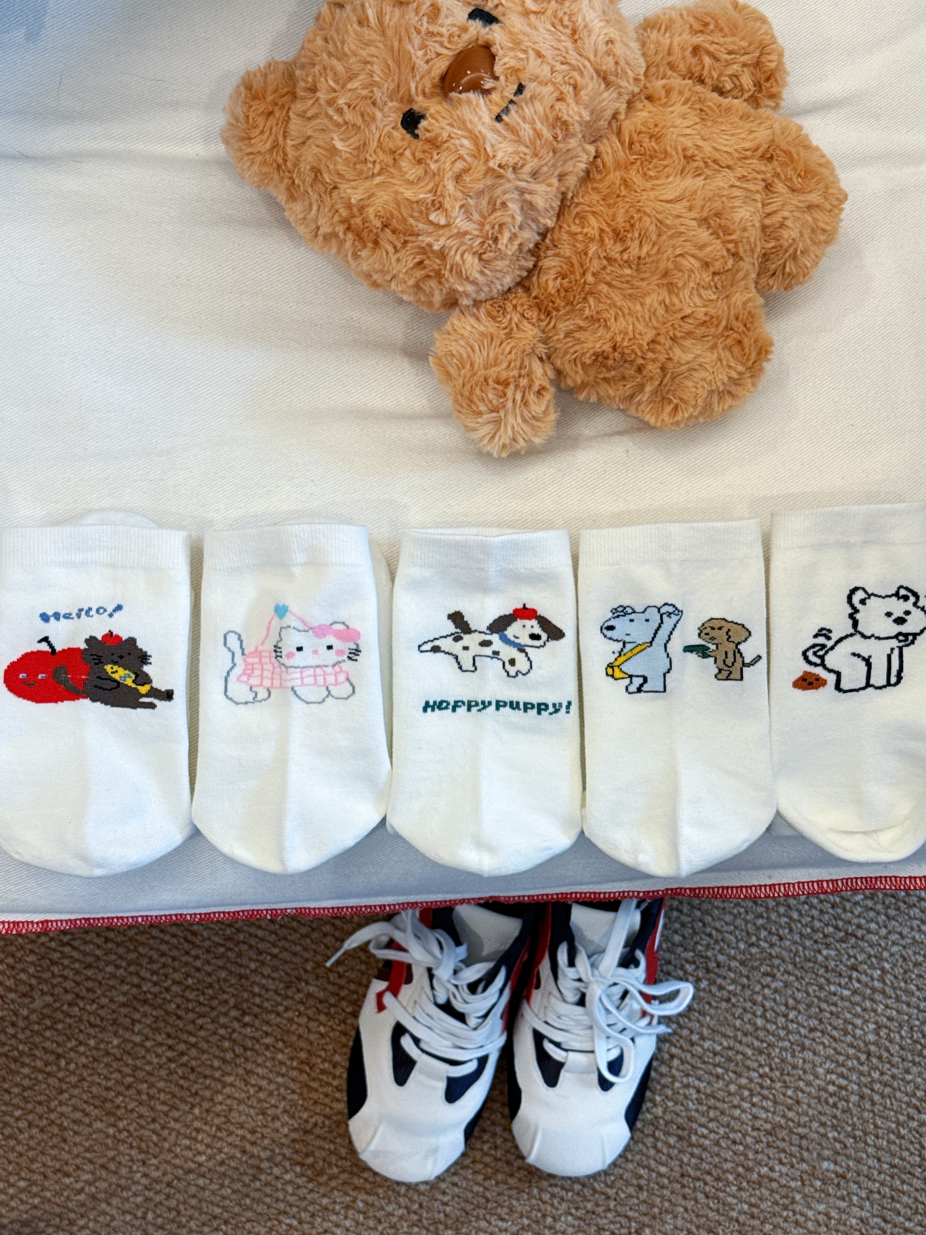 BAINAN 2025新款简约白色卡通搞怪可爱吸汗中筒风学院风