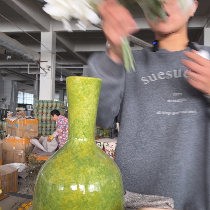 景德镇陶瓷花瓶工厂