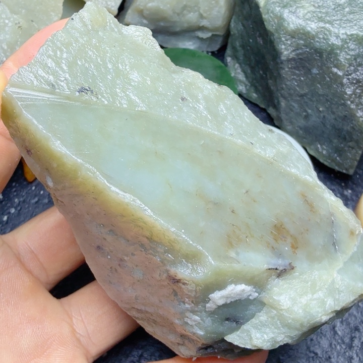 和田玉（糖玉）未镶嵌珠宝奇石