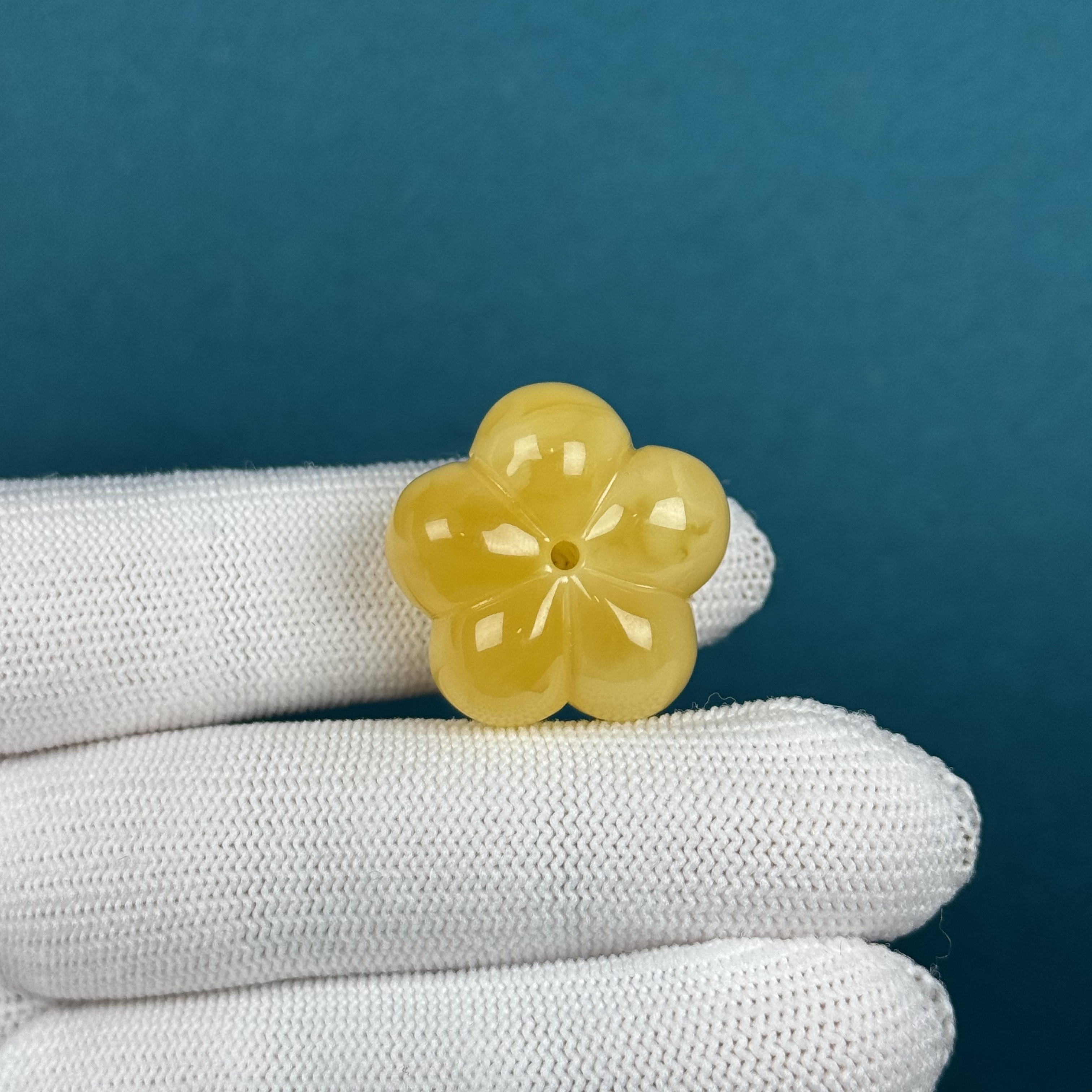 K2019天然原矿蜜蜡 浓蜡五瓣花 23.9*12.6mm支持复检假一罚十