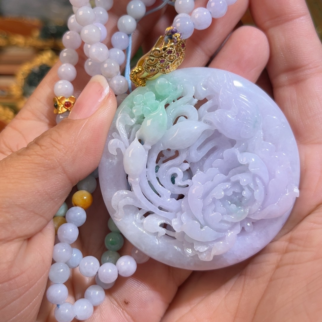 翡翠颈饰未镶嵌带编织