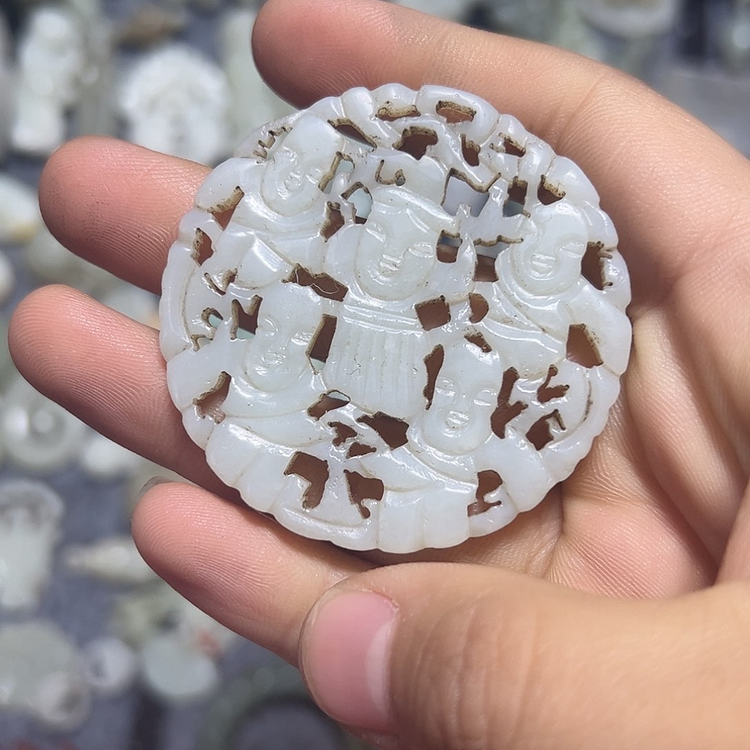 和田玉颈饰未镶嵌