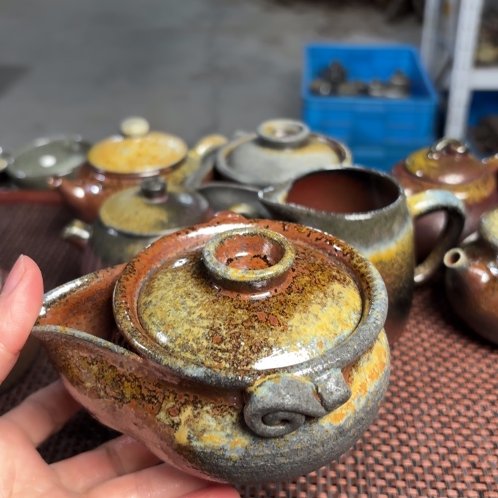 紫砂茶杯段泥宝瓶220 C