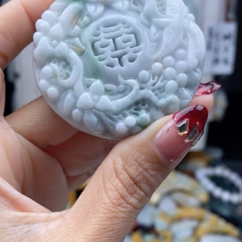 翡翠颈饰未镶嵌翡翠