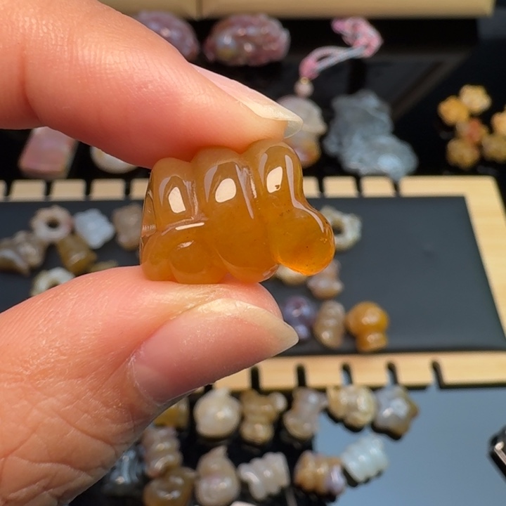 王***豆硅化玉合金颈饰福利