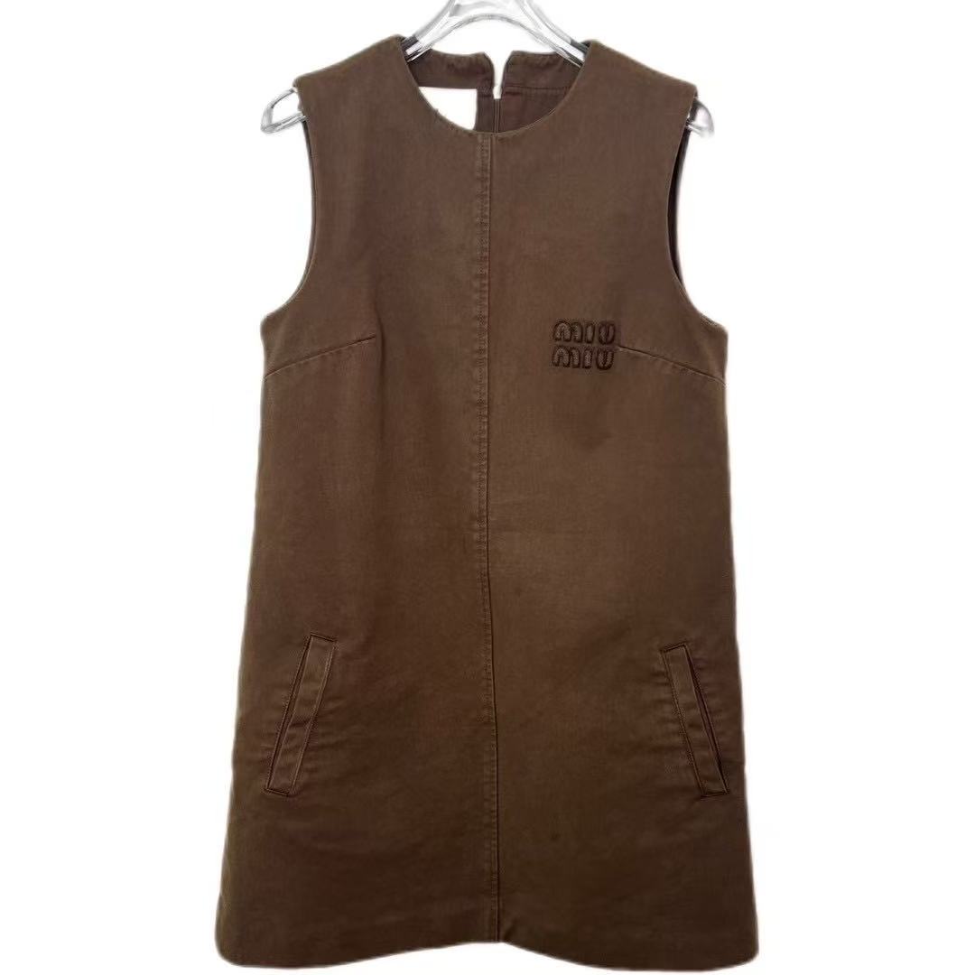 全新未使用 MIU MIU/缪缪 /葡萄籽奢潮/美拉德风背心连衣裙/38码