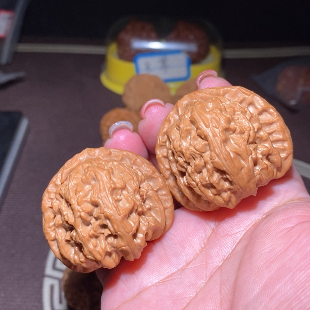 文玩核桃把件三角白