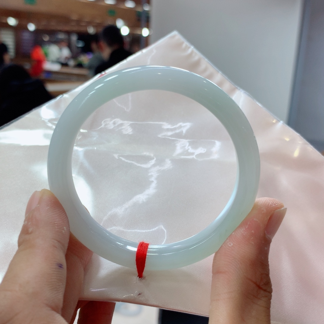 空***号翡翠手镯未镶嵌买断