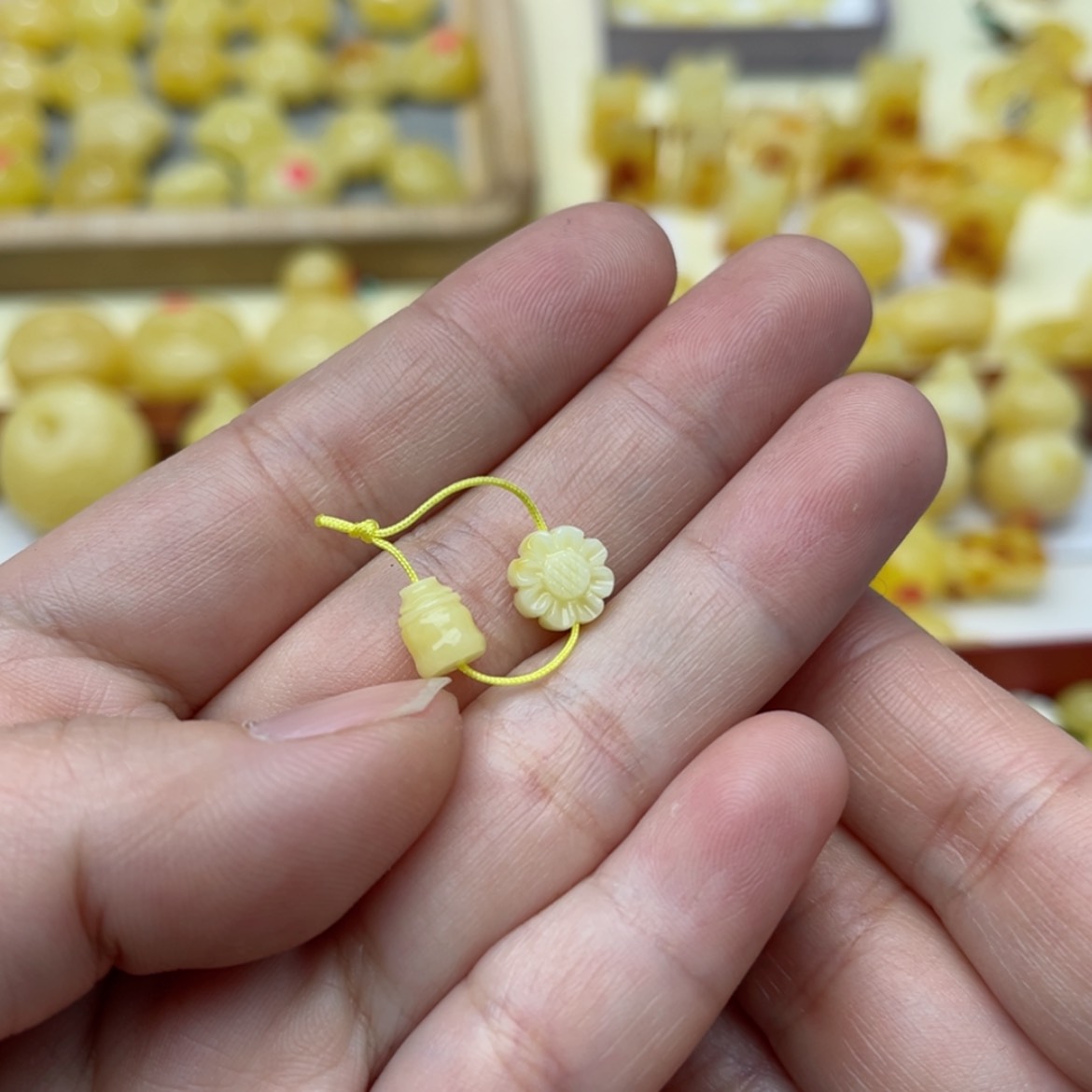 【闪购商品】蜜蜡裸石未镶嵌配饰