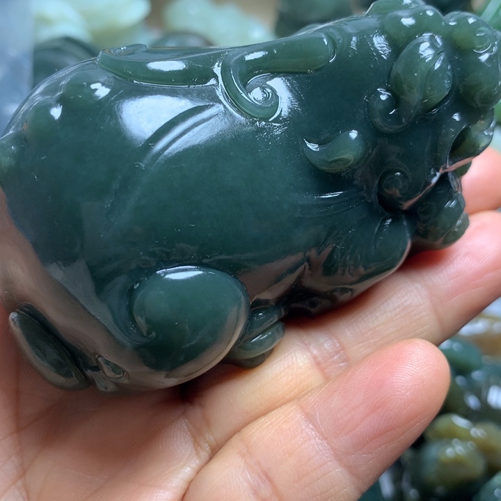 善***意和田玉未镶嵌颈饰