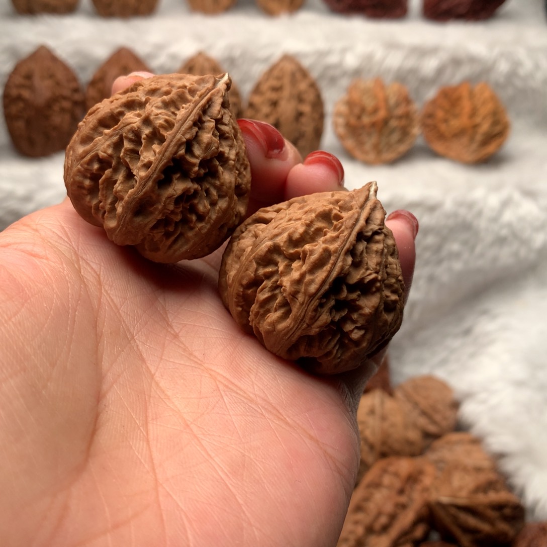 文玩核桃吊坠小武核桃17