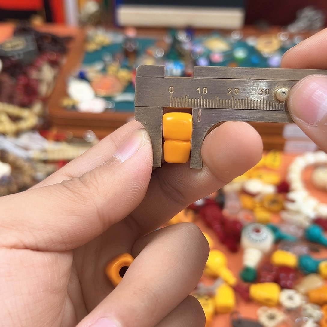 琉璃配饰玛吉阿米藏式臻品直播间