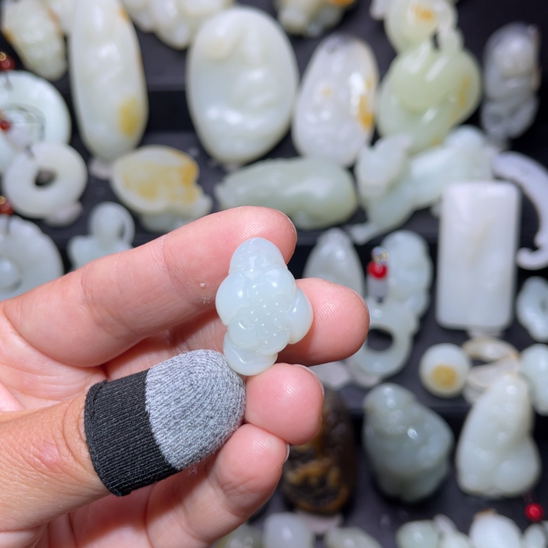 和田玉颈饰未镶嵌.****?