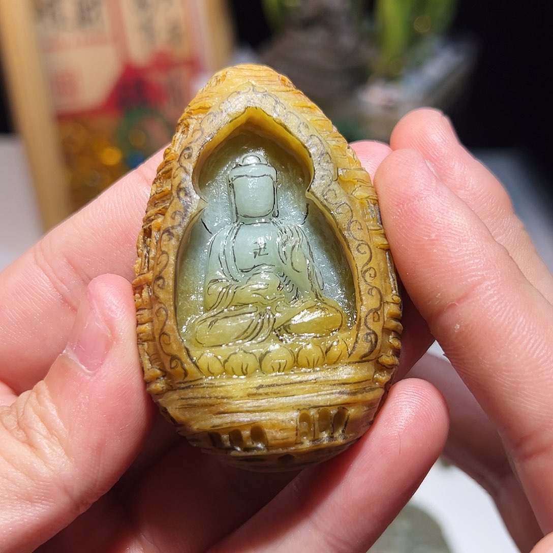 定制翡翠未镶嵌有**栈