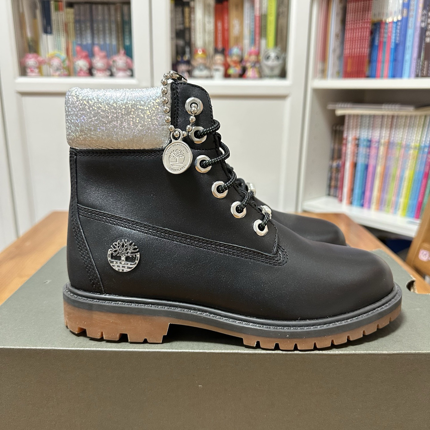 正品Timberland/添柏岚 37码 女户外防水马丁靴 黑色 A2M8G