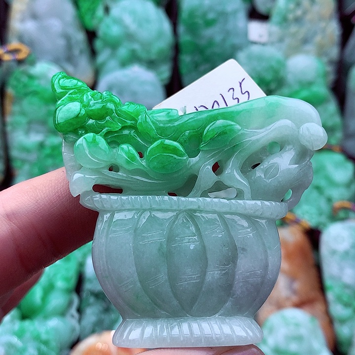 翡翠吊坠(不含链)未镶嵌