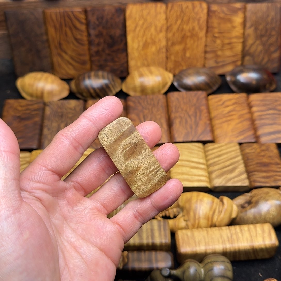 楠木金丝楠木无事牌