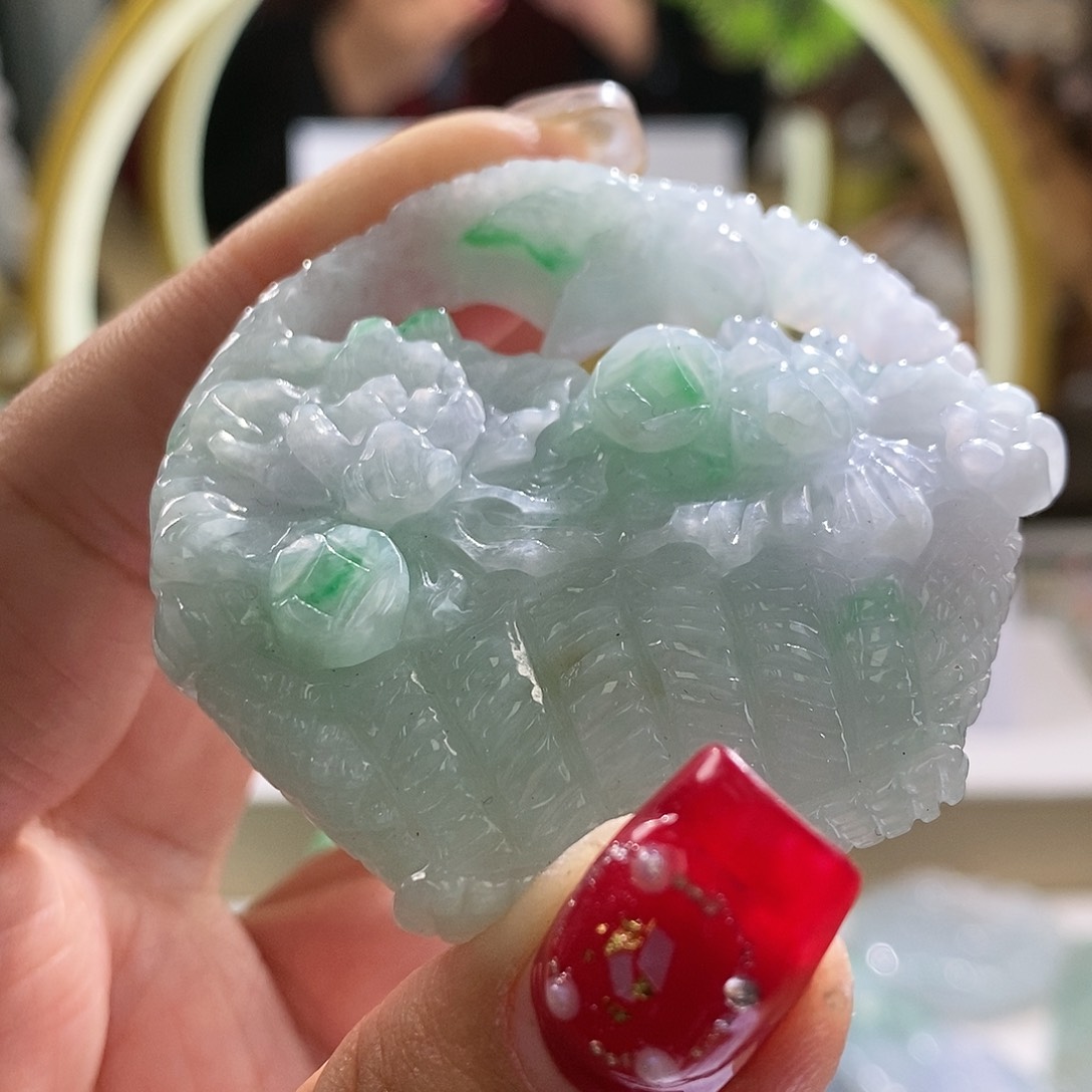 【闪购商品】翡翠颈饰未镶嵌花