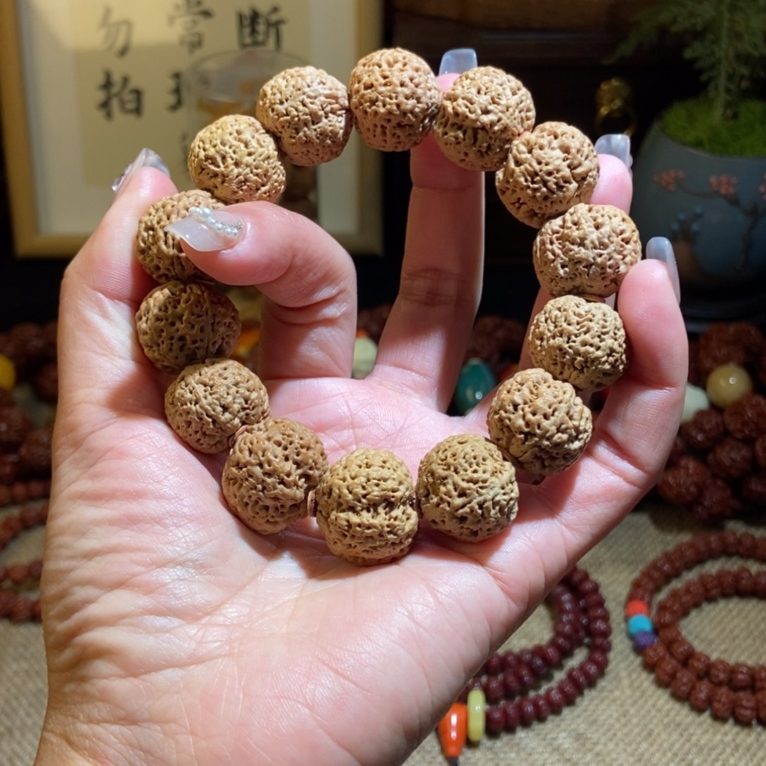 金刚菩提手串185原籽菠萝
