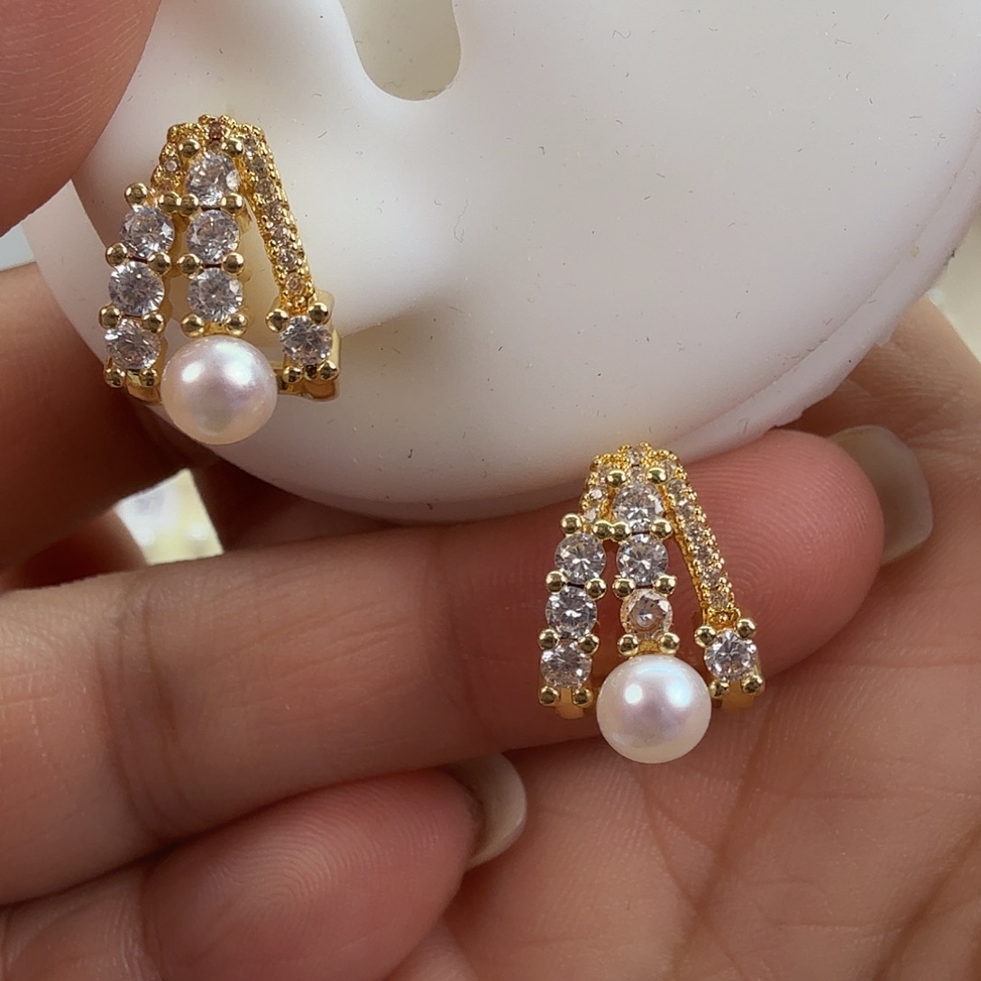 未镶嵌耳饰淡水珍珠