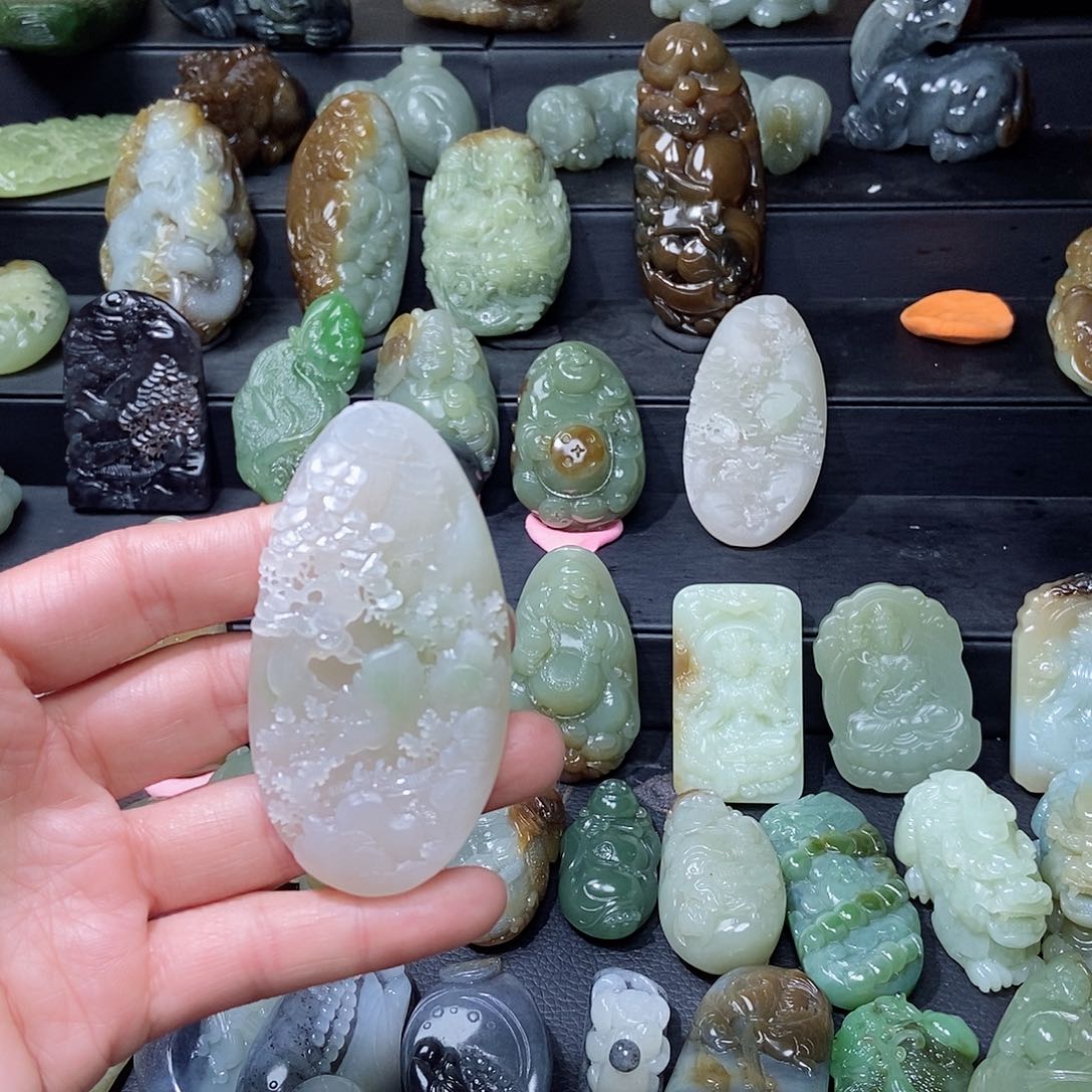 和田玉颈饰未镶嵌