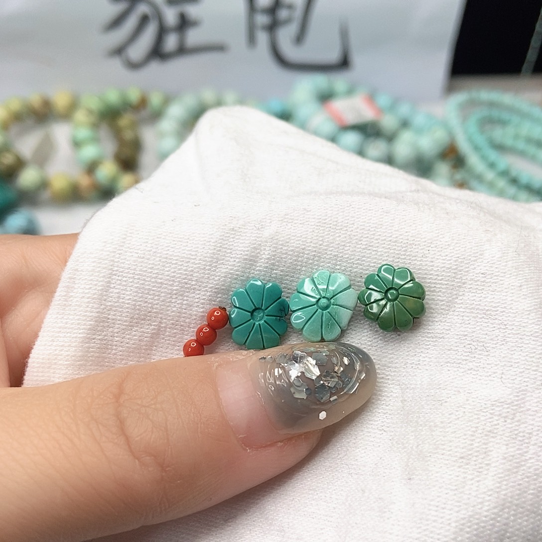 南红玛瑙未镶嵌珠宝奇石