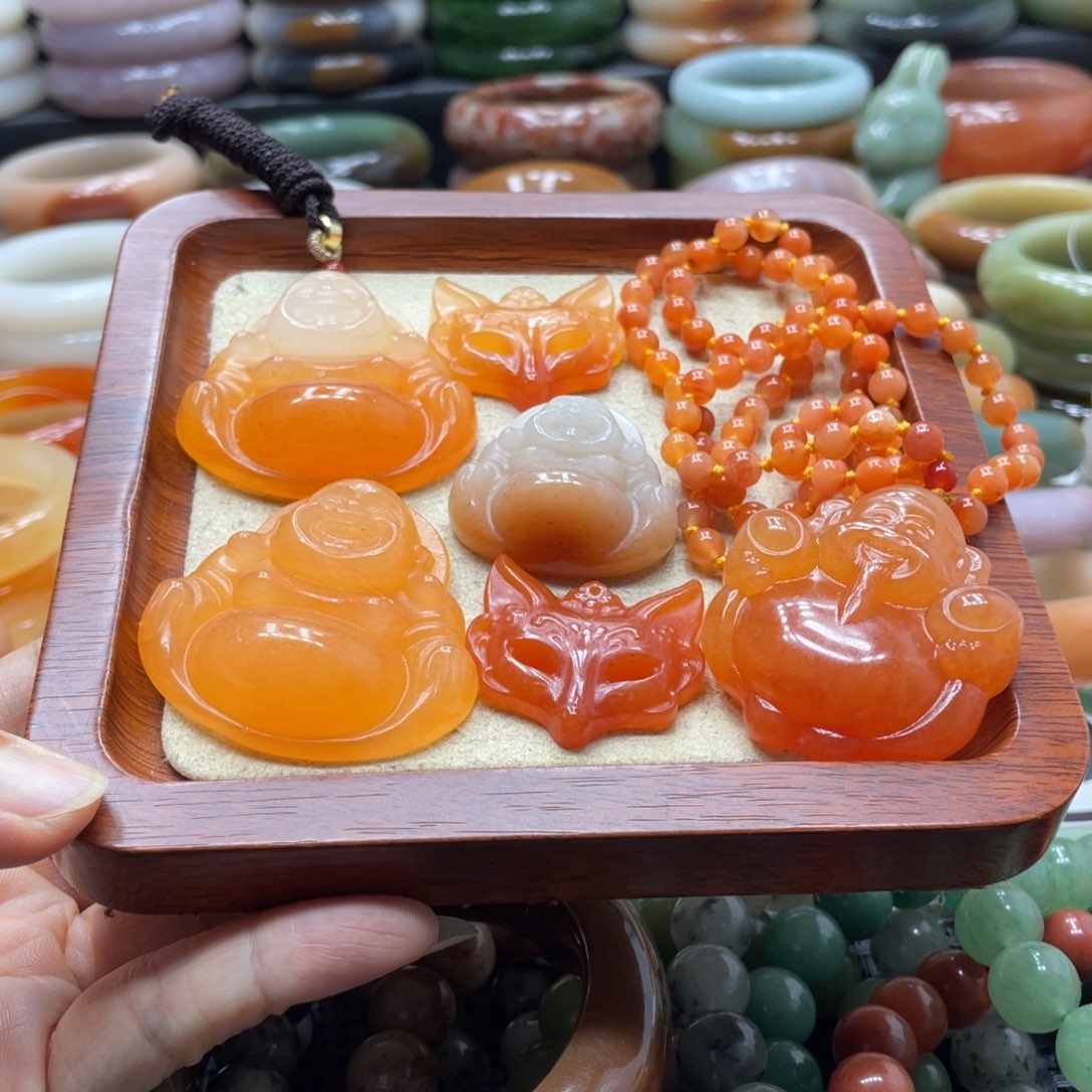 石英岩玉未镶嵌手镯