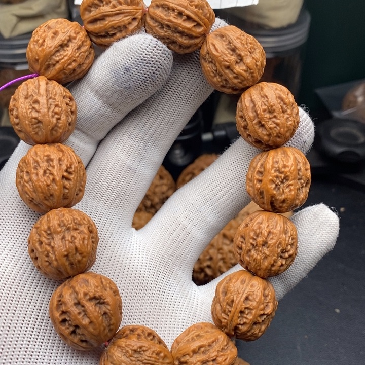 文玩核桃吊坠八棱2.1