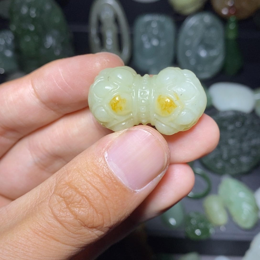 颈饰未镶嵌和田玉