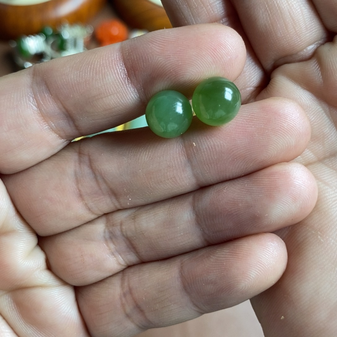 和田玉颈饰18K金镶嵌小*松