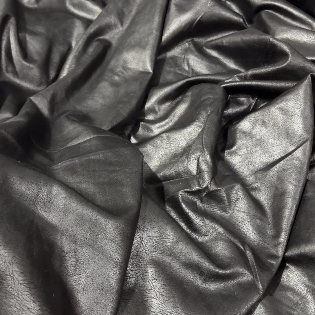 三米一份黑色pu 皮E07