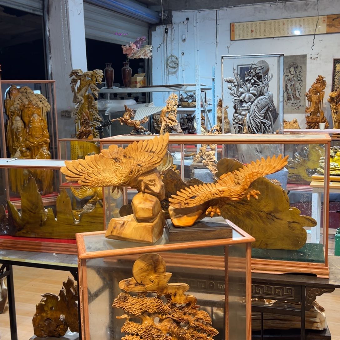 龙***海金丝楠山水居家摆件