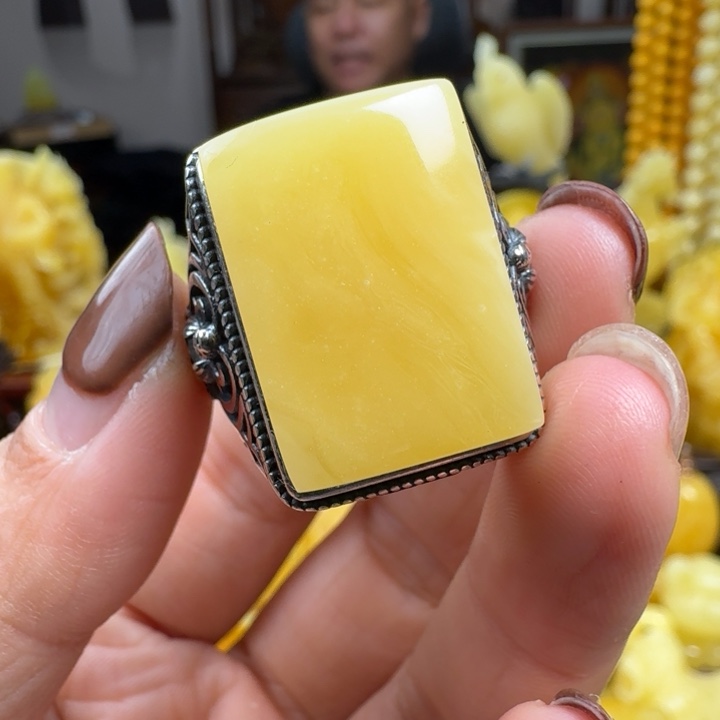 蜜蜡珠宝奇石未镶嵌