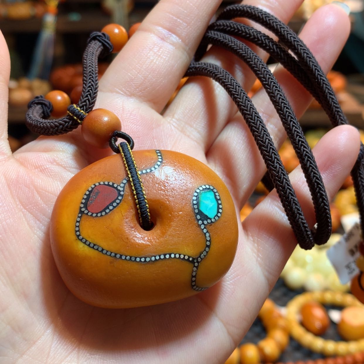 【闪购商品】蜜蜡吊坠(赠链)未镶嵌