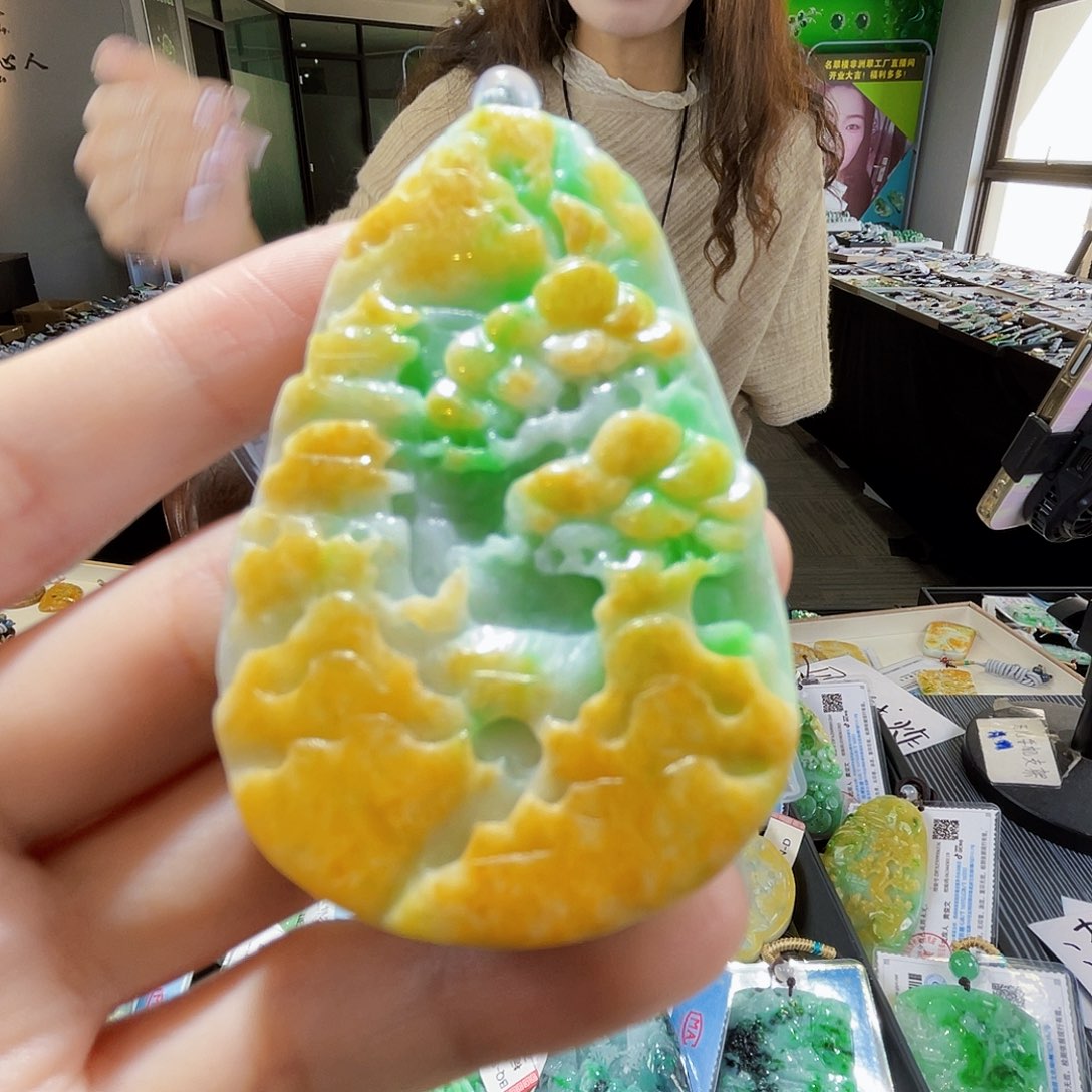 颈饰未镶嵌翡翠翡翠