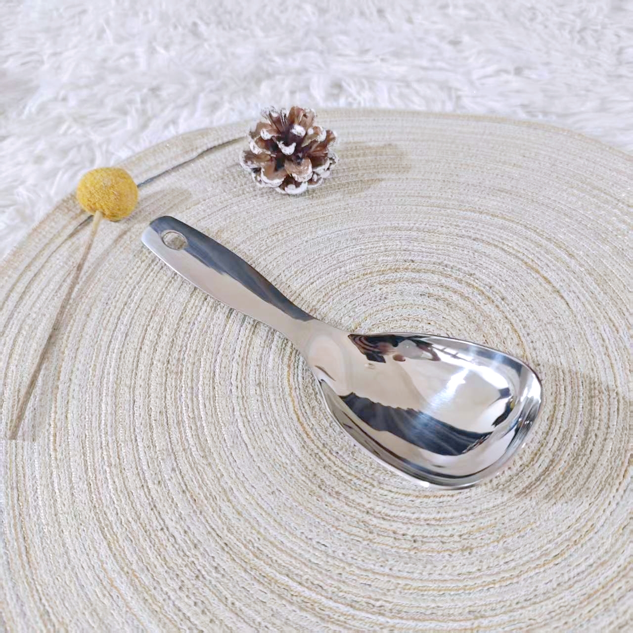 Chwboo 18-10  地主分餐勺一支 长度18.2厘米