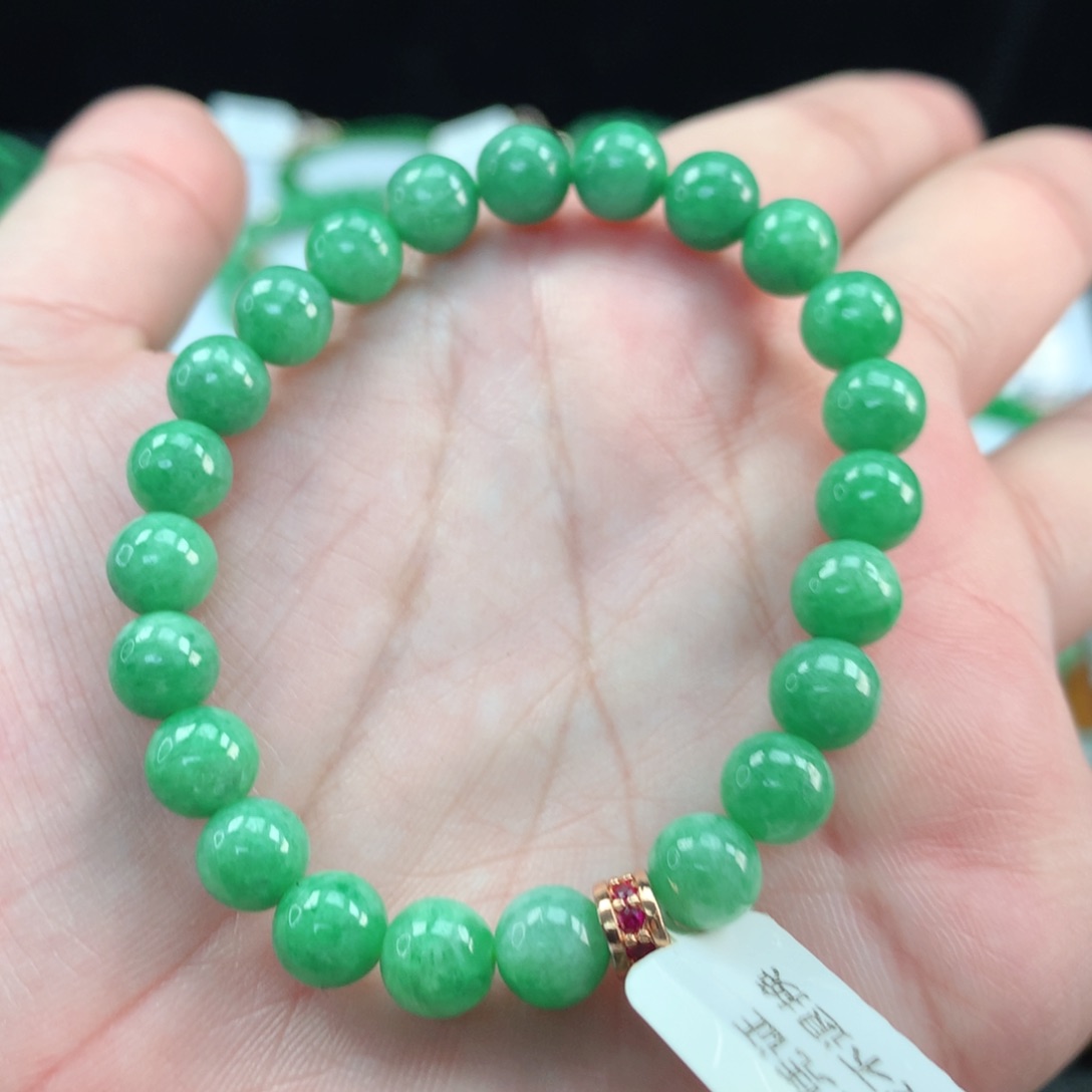 翡翠手链未镶嵌翡翠