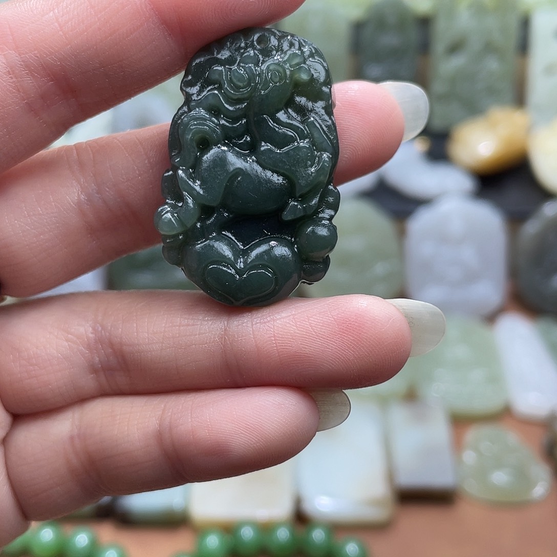 和田玉未镶嵌吊坠(不含链)