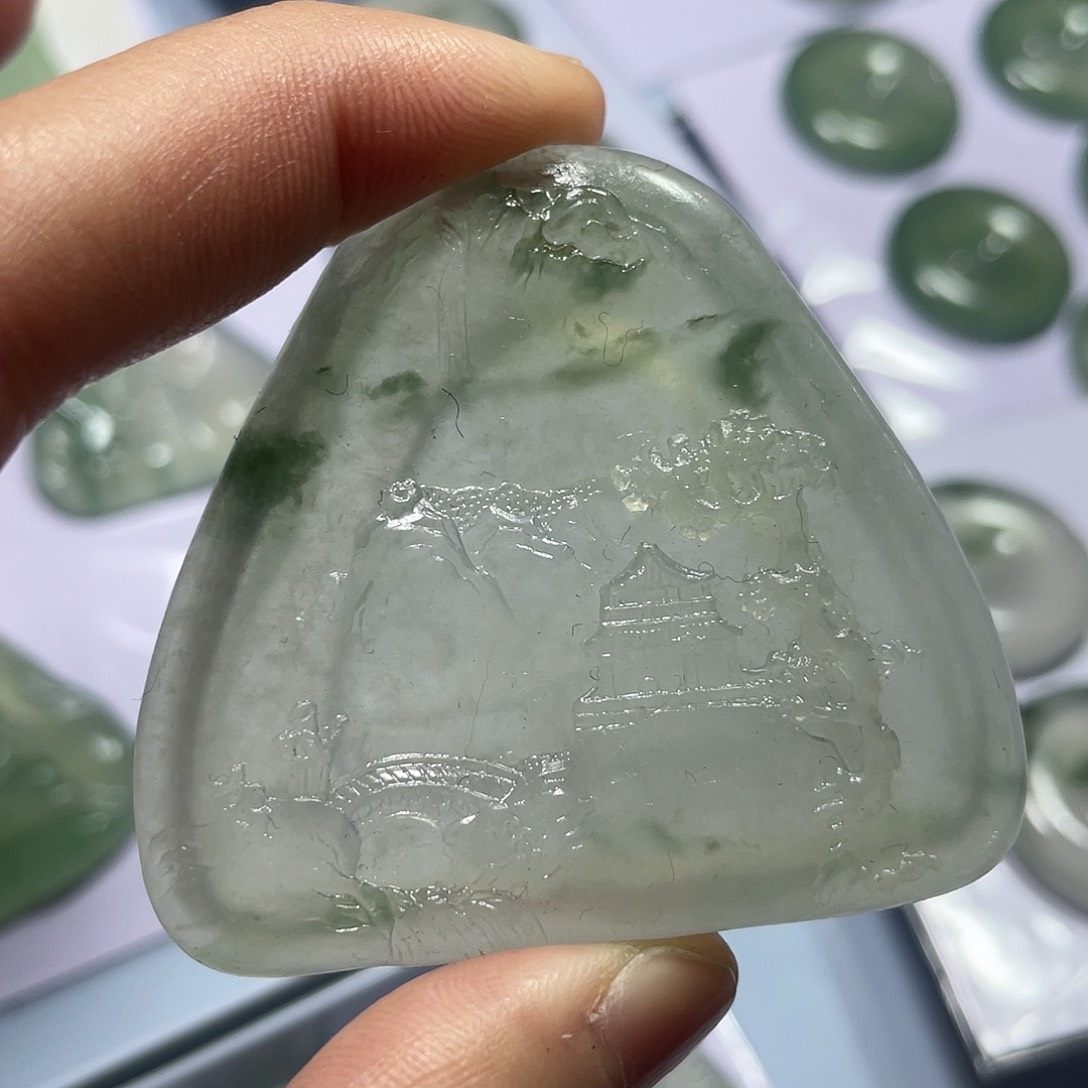 定制翡翠未镶嵌挂件