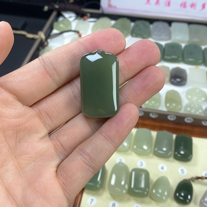 和田玉颈饰未镶嵌天*