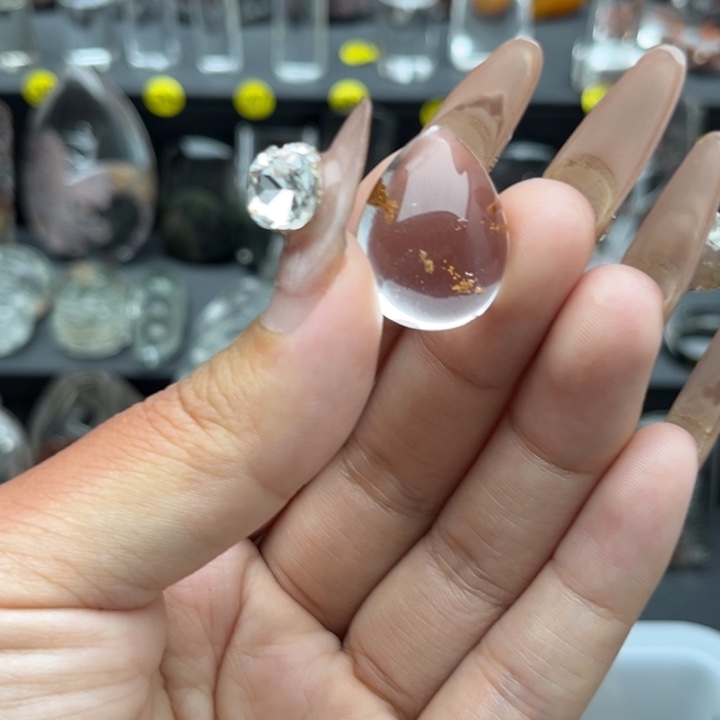 未镶嵌吊坠(赠链)水晶