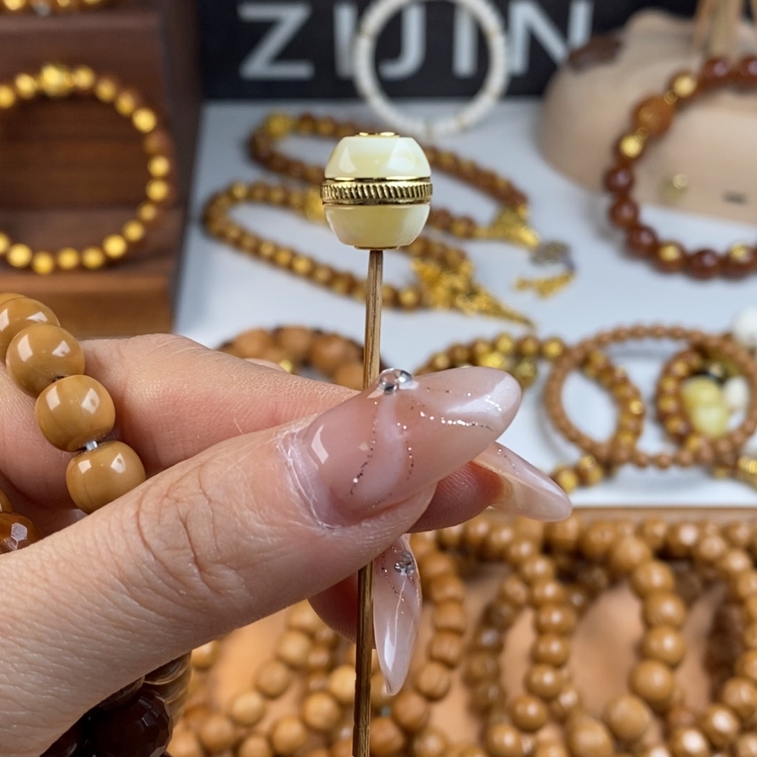 吊坠猴头核桃一**衣文玩好物