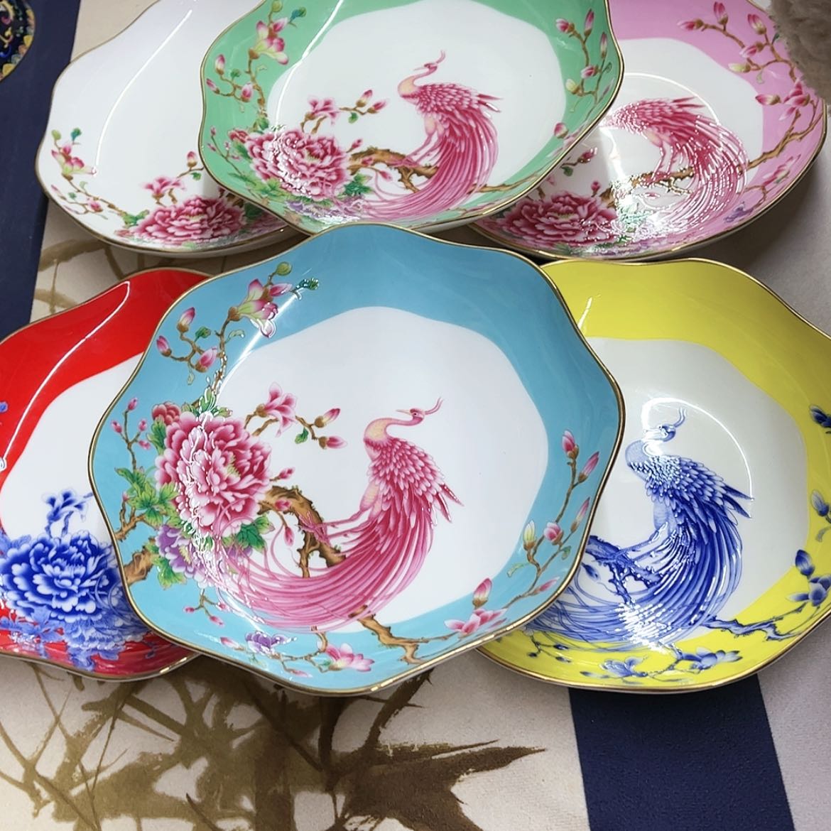 【闪购商品】骨瓷8英寸6花口深混。。。。