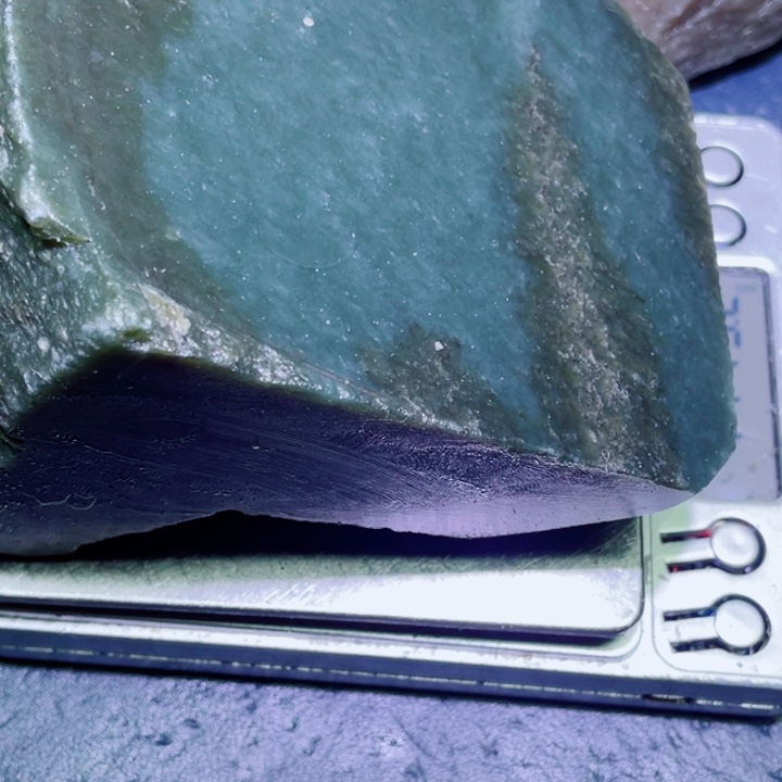 和田玉（糖玉）未镶嵌珠宝半成品