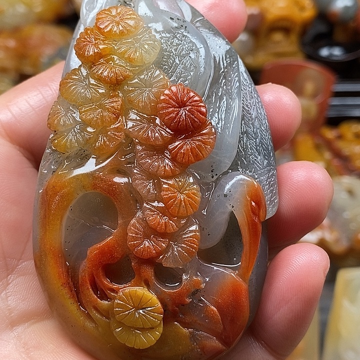 石英质玉（黄龙玉）合金颈饰