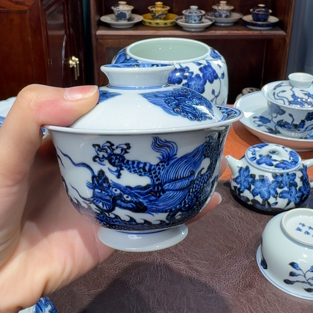 青花雯华堂手绘盖碗