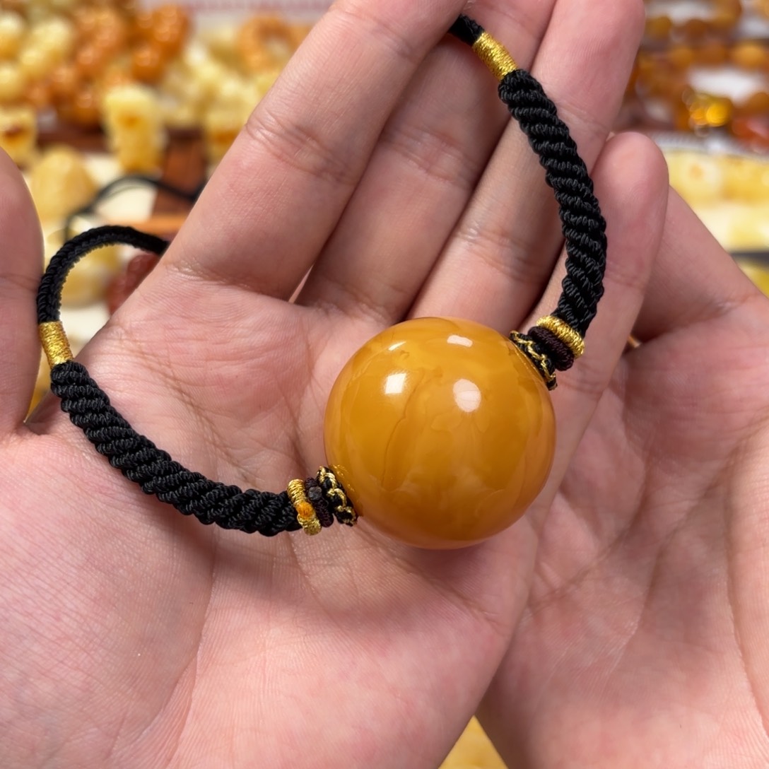 蜜蜡裸石未镶嵌小**课锁骨