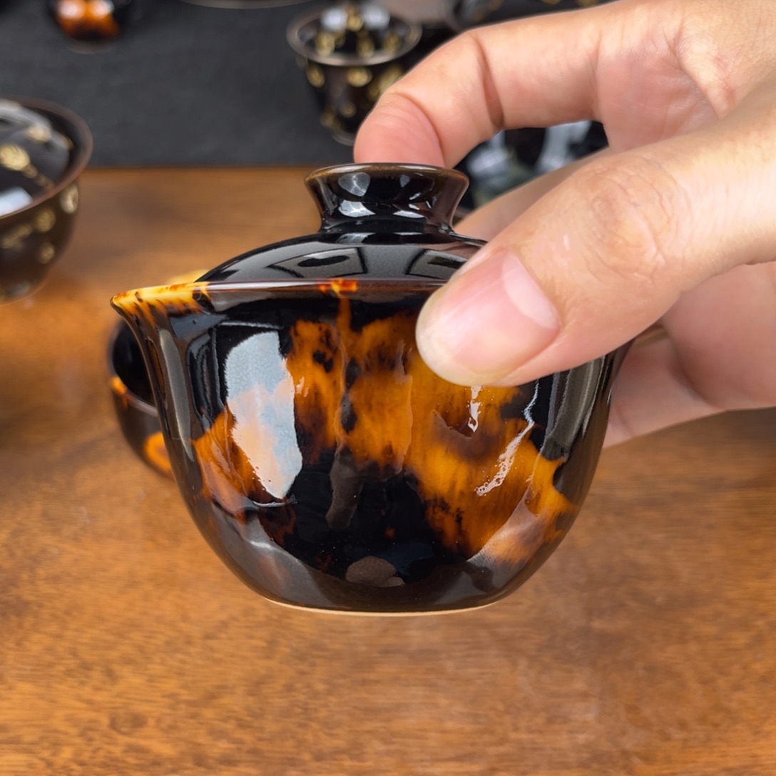 碗玳瑁釉二才卧足盖碗